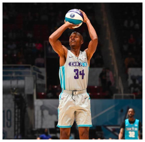 爱游戏体育官方网站-包含斯图加特训练开放日，今晨主帅复盘引欢呼，NBA总决赛在即，纪律约束更严格的词条